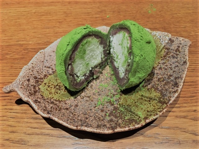 japanese wagashi cake with Maccha powder